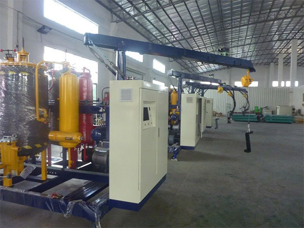 聚氨酯發(fā)泡機(jī)